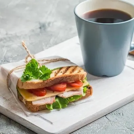 Pensión Lana House 3*